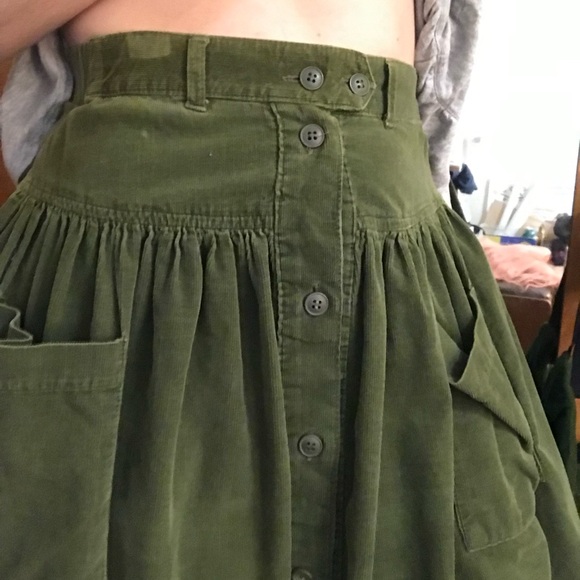 Olive green miniskirt with buttons, vintage Gap - Picture 3 of 5